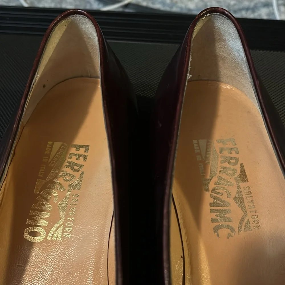Vintage Salvatore Ferragamo Croc Embossed Burgundy Leather Tassel‎ Penny Loafers